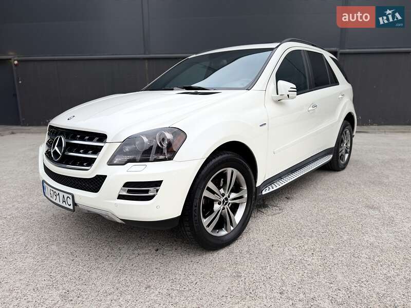 Позашляховик / Кросовер Mercedes-Benz M-Class 2010 в Києві