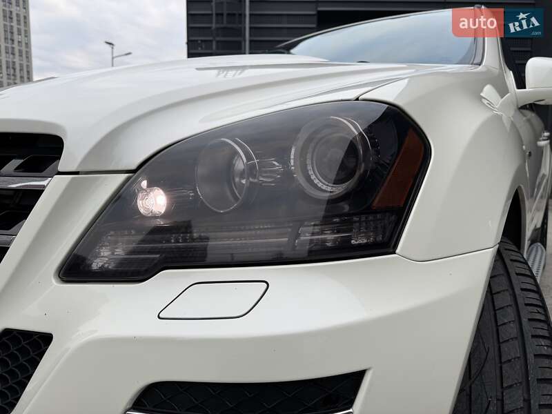 Позашляховик / Кросовер Mercedes-Benz M-Class 2010 в Києві