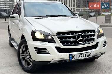Внедорожник / Кроссовер Mercedes-Benz M-Class 2010 в 