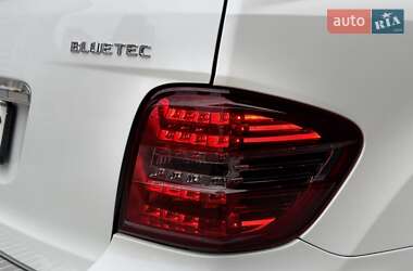 Внедорожник / Кроссовер Mercedes-Benz M-Class 2010 в 