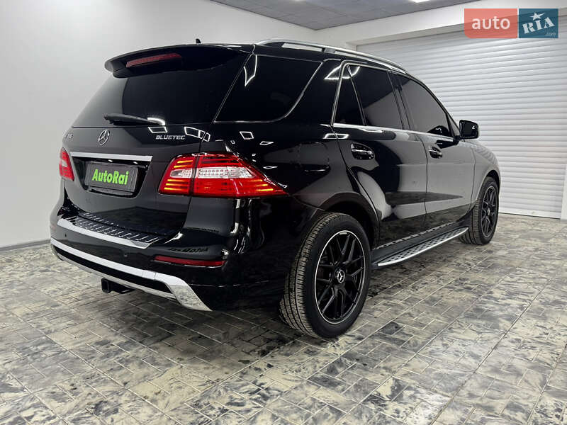 Позашляховик / Кросовер Mercedes-Benz M-Class 2015 в Одесі