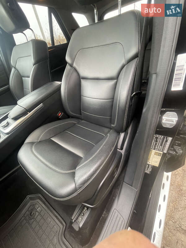 Внедорожник / Кроссовер Mercedes-Benz M-Class 2011 в Киеве