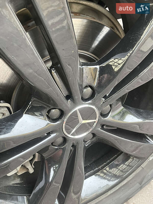 Внедорожник / Кроссовер Mercedes-Benz M-Class 2011 в Киеве