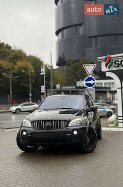 Внедорожник / Кроссовер Mercedes-Benz M-Class 2005 в 
