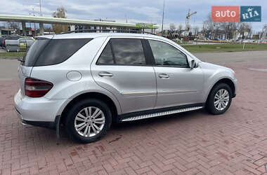 Позашляховик / Кросовер Mercedes-Benz M-Class 2007 в 