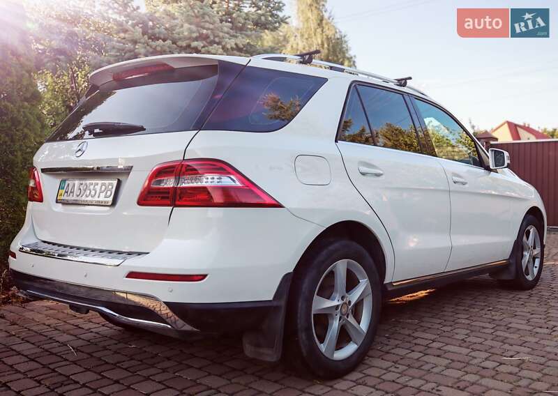 Позашляховик / Кросовер Mercedes-Benz M-Class 2012 в Києві