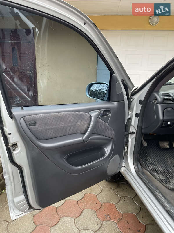 Внедорожник / Кроссовер Mercedes-Benz M-Class 2002 в Рахове