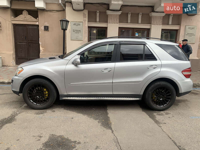 Внедорожник / Кроссовер Mercedes-Benz M-Class 2006 в Одессе