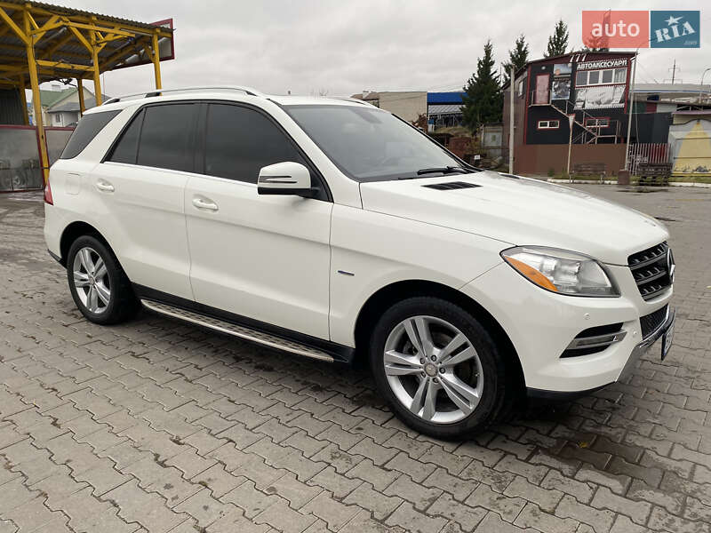 Внедорожник / Кроссовер Mercedes-Benz M-Class 2011 в Хмельницком