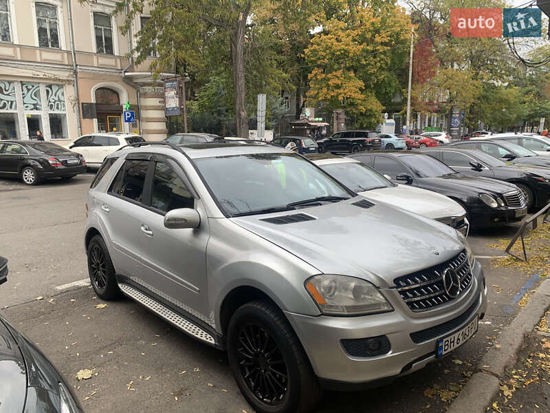 Внедорожник / Кроссовер Mercedes-Benz M-Class 2006 в Одессе