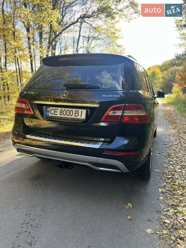 Внедорожник / Кроссовер Mercedes-Benz M-Class 2013 в Черновцах