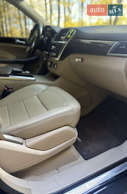 Внедорожник / Кроссовер Mercedes-Benz M-Class 2013 в 