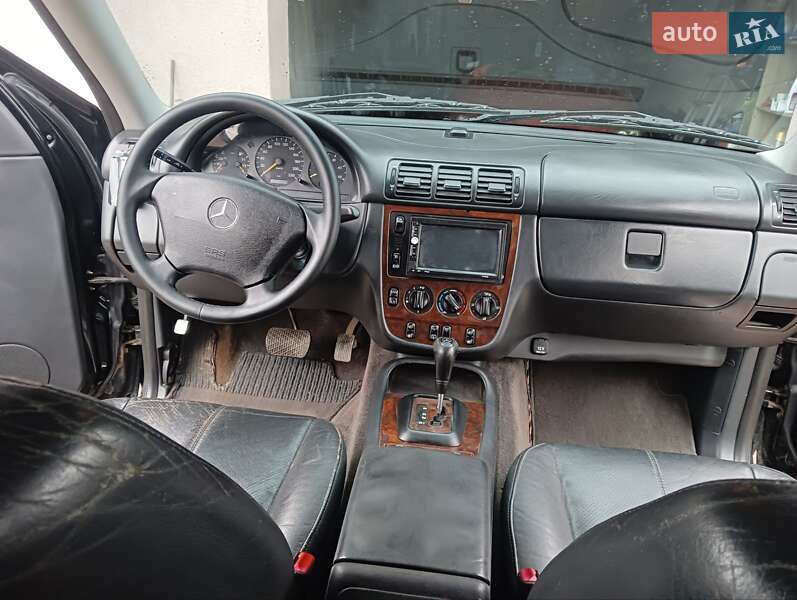 Внедорожник / Кроссовер Mercedes-Benz M-Class 2000 в Виннице