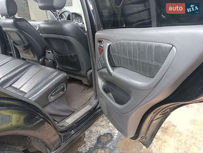 Внедорожник / Кроссовер Mercedes-Benz M-Class 2000 в Виннице