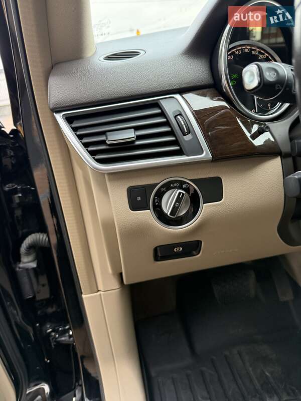 Позашляховик / Кросовер Mercedes-Benz M-Class 2014 в Білій Церкві фото 35 Позашляховик / Кросовер Mercedes-Benz M-Class 2014 в Білій Церкві