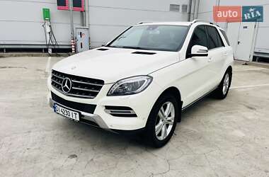 Позашляховик / Кросовер Mercedes-Benz M-Class 2013 в Києві
