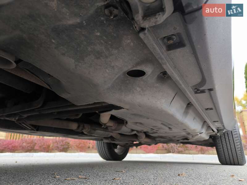 Позашляховик / Кросовер Mercedes-Benz M-Class 2007 в Дніпрі фото 15 Позашляховик / Кросовер Mercedes-Benz M-Class 2007 в Дніпрі