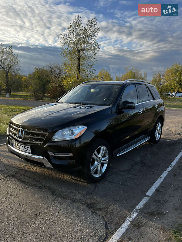 Позашляховик / Кросовер Mercedes-Benz M-Class 2015 в Кам'янському фото 3 Позашляховик / Кросовер Mercedes-Benz M-Class 2015 в Кам'янському