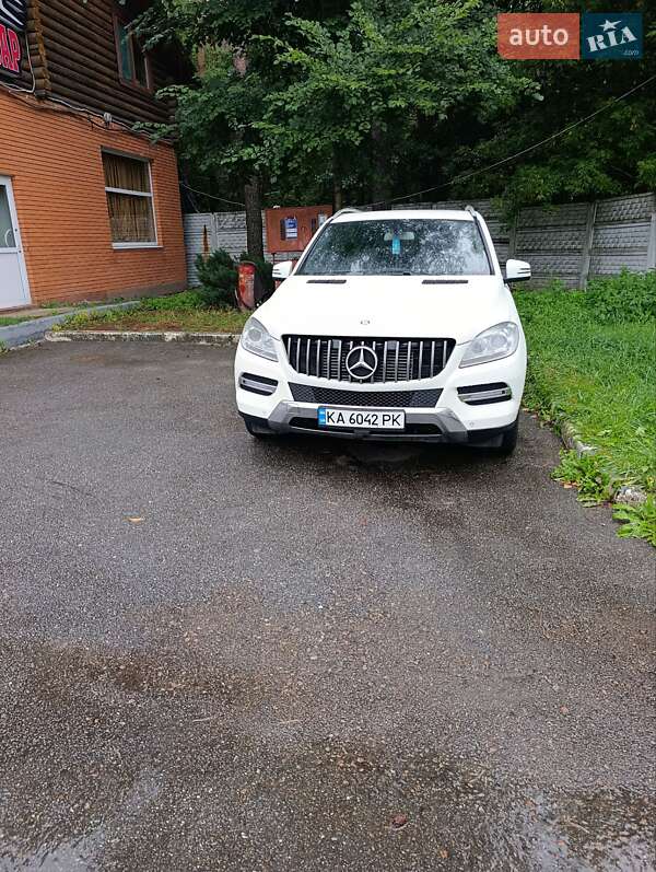Внедорожник / Кроссовер Mercedes-Benz M-Class 2012 в Коростышеве