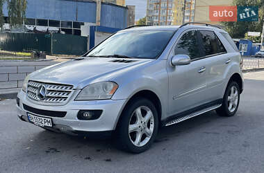 Позашляховик / Кросовер Mercedes-Benz M-Class 2008 в 