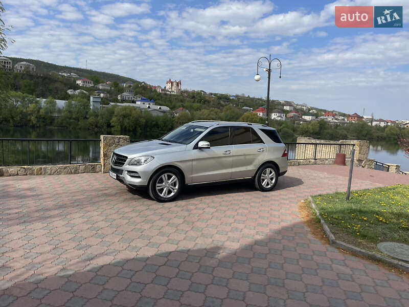 Внедорожник / Кроссовер Mercedes-Benz M-Class 2013 в Могилев-Подольске фото 10 Внедорожник / Кроссовер Mercedes-Benz M-Class 2013 в Могилев-Подольске