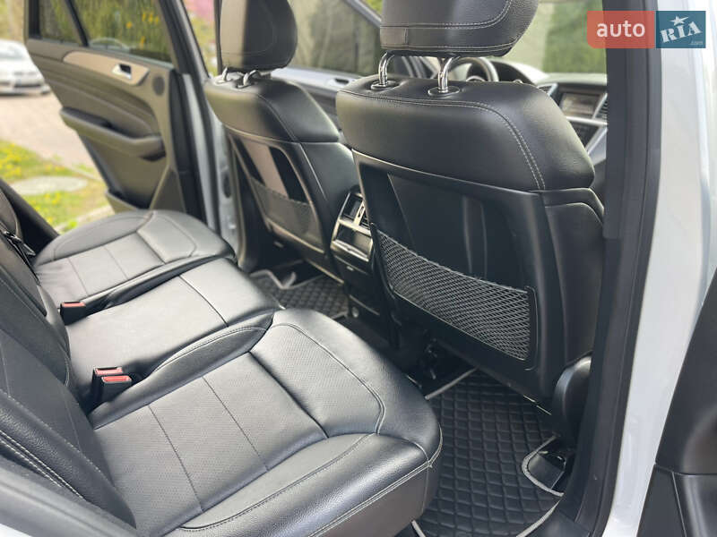 Внедорожник / Кроссовер Mercedes-Benz M-Class 2013 в Могилев-Подольске фото 20 Внедорожник / Кроссовер Mercedes-Benz M-Class 2013 в Могилев-Подольске