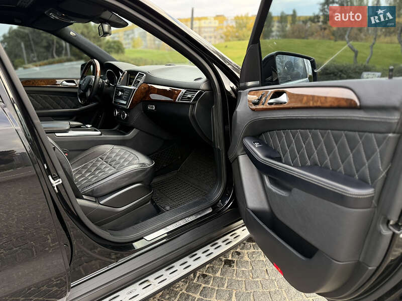 Позашляховик / Кросовер Mercedes-Benz M-Class 2011 в Дніпрі