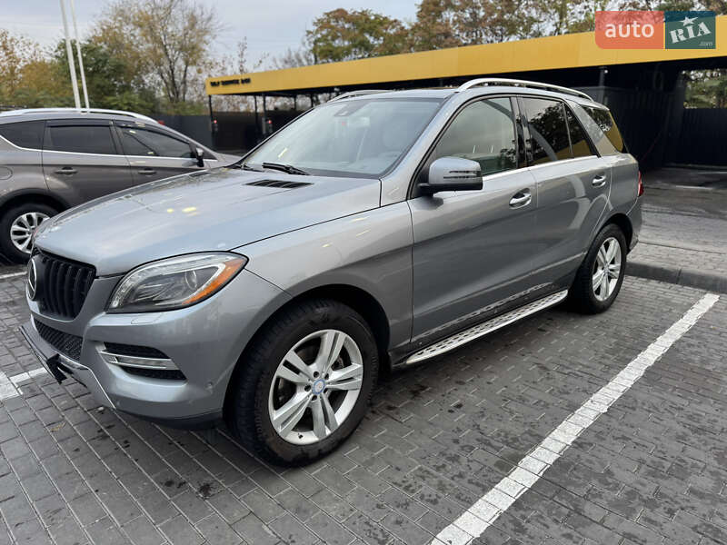 Позашляховик / Кросовер Mercedes-Benz M-Class 2012 в Дніпрі фото 6 Позашляховик / Кросовер Mercedes-Benz M-Class 2012 в Дніпрі