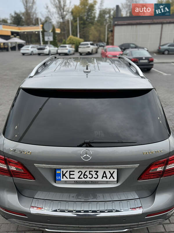 Позашляховик / Кросовер Mercedes-Benz M-Class 2012 в Дніпрі фото 15 Позашляховик / Кросовер Mercedes-Benz M-Class 2012 в Дніпрі