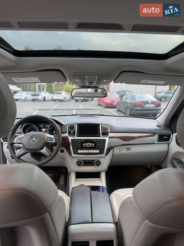 Позашляховик / Кросовер Mercedes-Benz M-Class 2012 в Дніпрі фото 25 Позашляховик / Кросовер Mercedes-Benz M-Class 2012 в Дніпрі