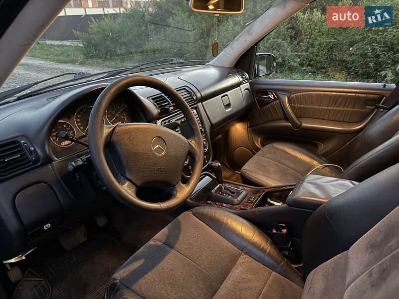 Внедорожник / Кроссовер Mercedes-Benz M-Class 2004 в Ужгороде фото 5 Внедорожник / Кроссовер Mercedes-Benz M-Class 2004 в Ужгороде