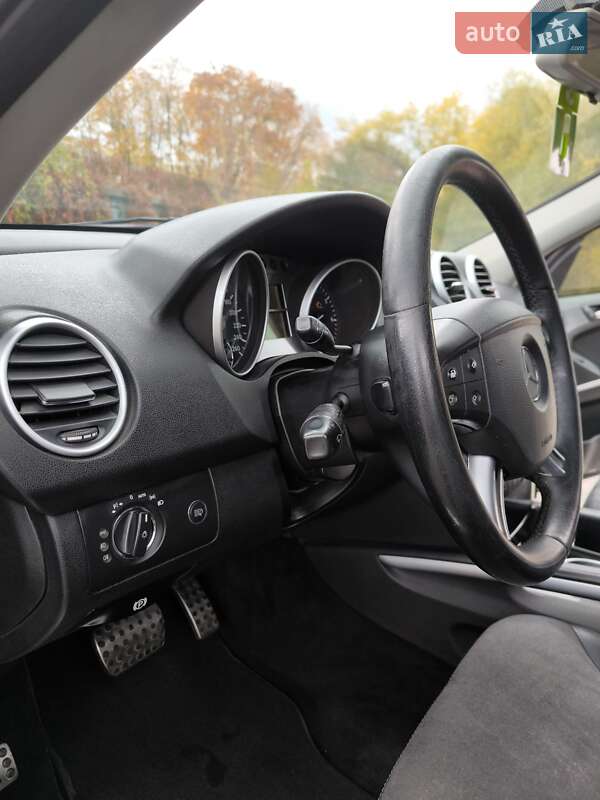 Позашляховик / Кросовер Mercedes-Benz M-Class 2007 в Дніпрі фото 22 Позашляховик / Кросовер Mercedes-Benz M-Class 2007 в Дніпрі