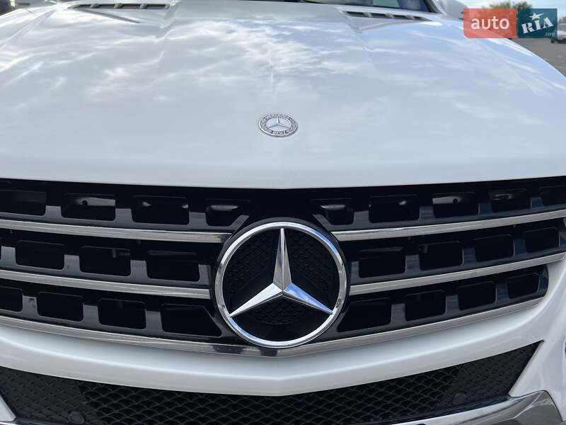 Позашляховик / Кросовер Mercedes-Benz M-Class 2015 в Луцьку фото 9 Позашляховик / Кросовер Mercedes-Benz M-Class 2015 в Луцьку