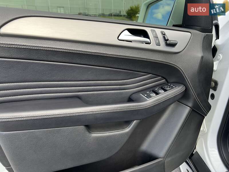 Позашляховик / Кросовер Mercedes-Benz M-Class 2015 в Луцьку фото 29 Позашляховик / Кросовер Mercedes-Benz M-Class 2015 в Луцьку