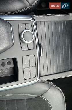 Позашляховик / Кросовер Mercedes-Benz M-Class 2015 в 