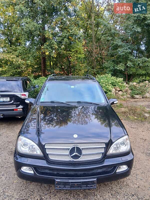 Позашляховик / Кросовер Mercedes-Benz M-Class 2003 в Хусті
