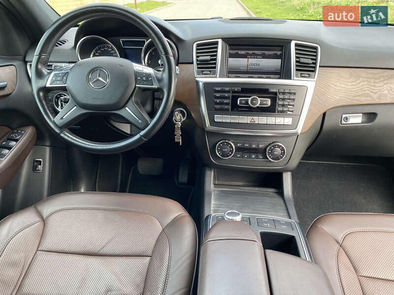 Позашляховик / Кросовер Mercedes-Benz M-Class 2013 в Одесі