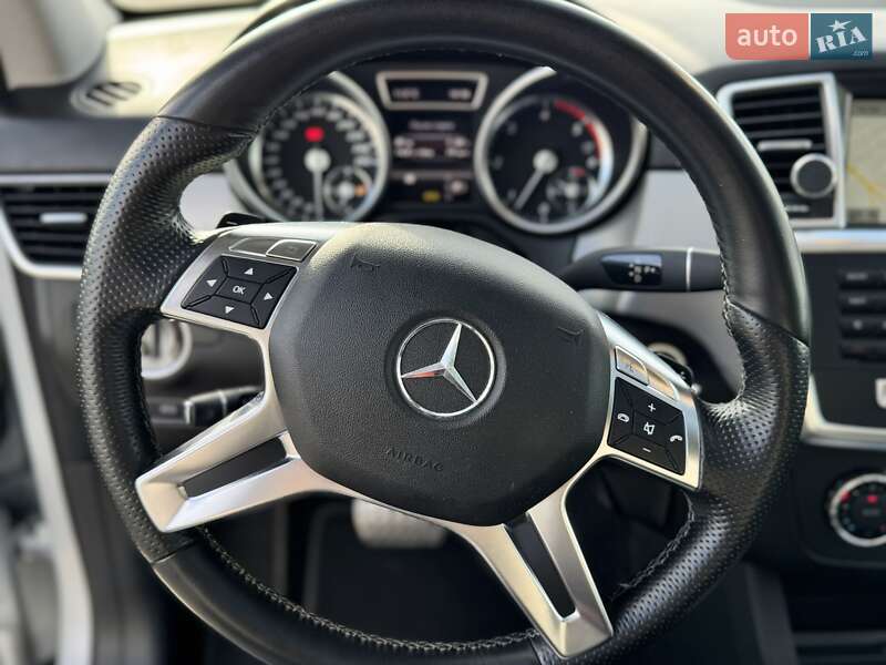 Позашляховик / Кросовер Mercedes-Benz M-Class 2013 в Львові