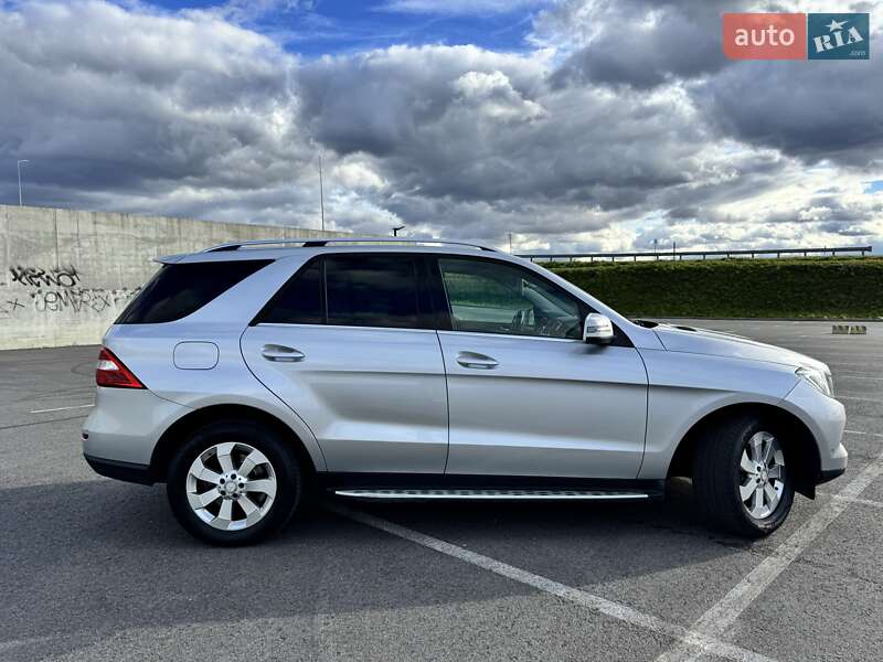 Позашляховик / Кросовер Mercedes-Benz M-Class 2013 в Львові