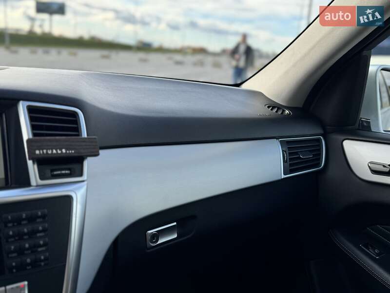 Позашляховик / Кросовер Mercedes-Benz M-Class 2013 в Львові