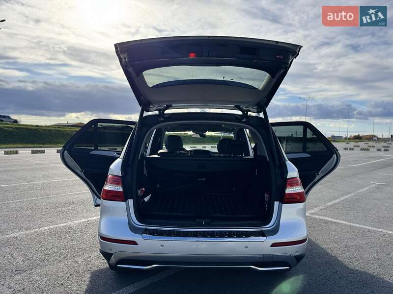 Позашляховик / Кросовер Mercedes-Benz M-Class 2013 в Львові