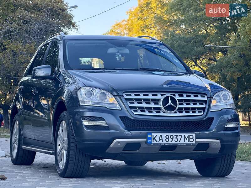 Позашляховик / Кросовер Mercedes-Benz M-Class 2011 в Одесі фото 3 Позашляховик / Кросовер Mercedes-Benz M-Class 2011 в Одесі
