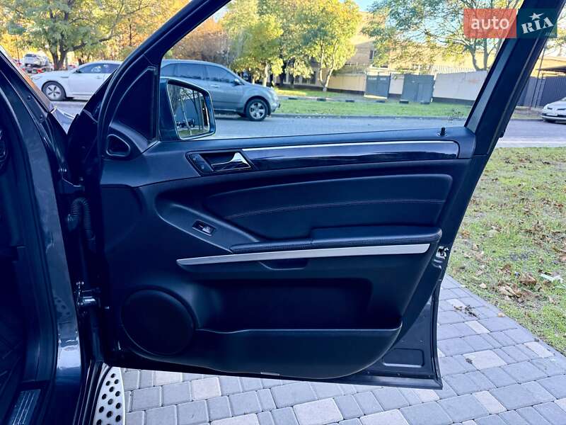 Позашляховик / Кросовер Mercedes-Benz M-Class 2011 в Одесі фото 41 Позашляховик / Кросовер Mercedes-Benz M-Class 2011 в Одесі