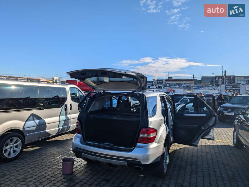 Позашляховик / Кросовер Mercedes-Benz M-Class 2005 в Чернівцях фото 10 Позашляховик / Кросовер Mercedes-Benz M-Class 2005 в Чернівцях
