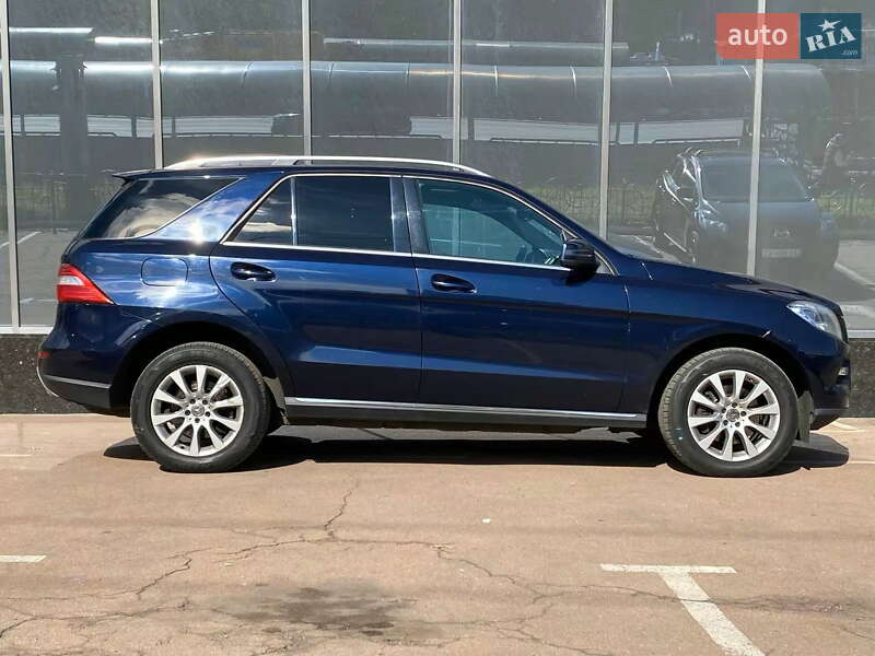 Внедорожник / Кроссовер Mercedes-Benz M-Class 2013 в Киеве
