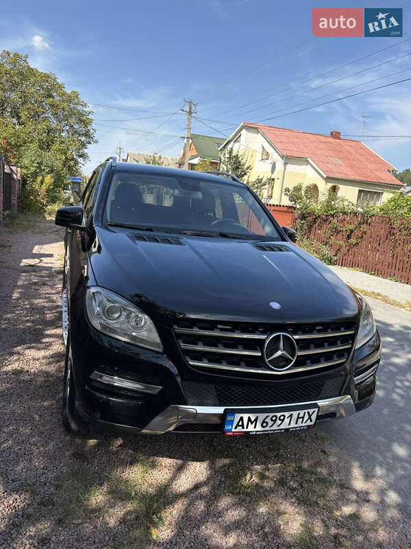 Внедорожник / Кроссовер Mercedes-Benz M-Class 2012 в Житомире фото 3 Внедорожник / Кроссовер Mercedes-Benz M-Class 2012 в Житомире