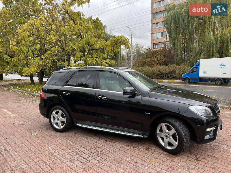 Внедорожник / Кроссовер Mercedes-Benz M-Class 2012 в Киеве фото 10 Внедорожник / Кроссовер Mercedes-Benz M-Class 2012 в Киеве
