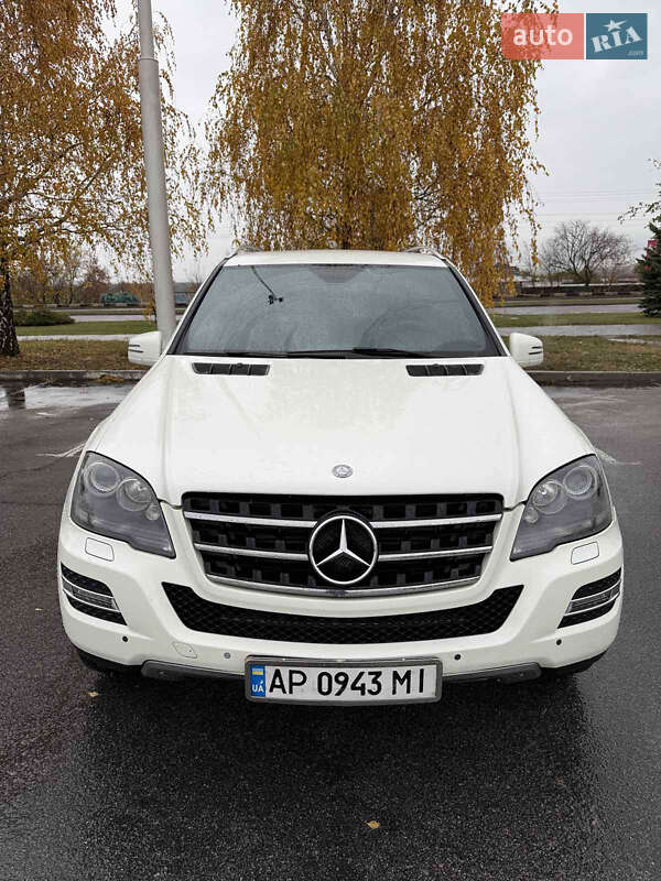 Внедорожник / Кроссовер Mercedes-Benz M-Class 2011 в Запорожье