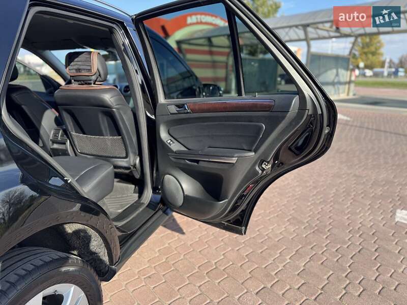 Позашляховик / Кросовер Mercedes-Benz M-Class 2009 в Дніпрі фото 13 Позашляховик / Кросовер Mercedes-Benz M-Class 2009 в Дніпрі