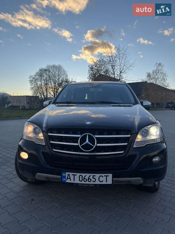 Внедорожник / Кроссовер Mercedes-Benz M-Class 2010 в Богородчанах